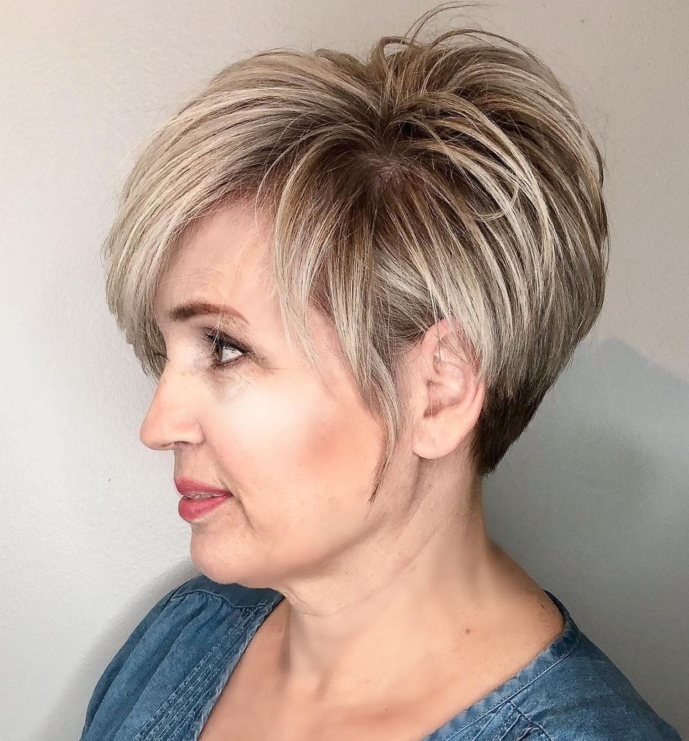 50 Refreshing Short Hairstyles For Women Over 50- Hair Adviser