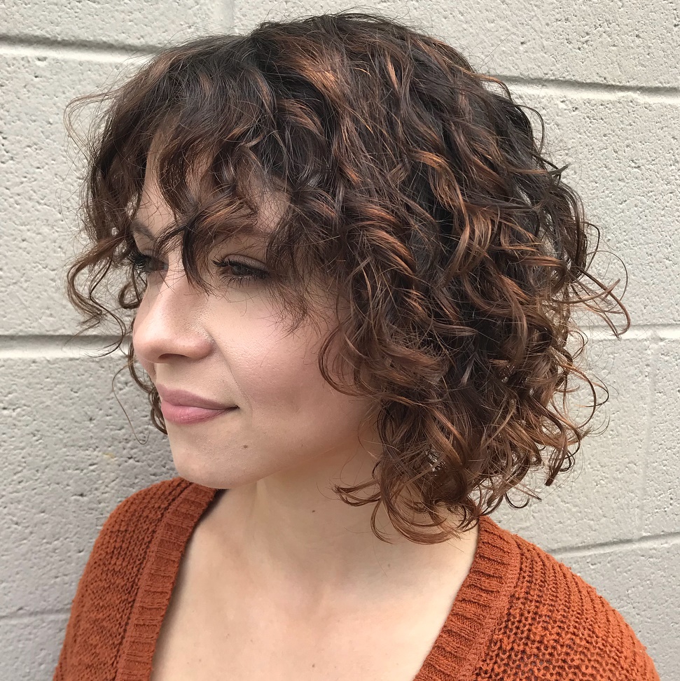 50 Curly Bob Hairstyles For Flattering Modern Looks - Hair Adviser