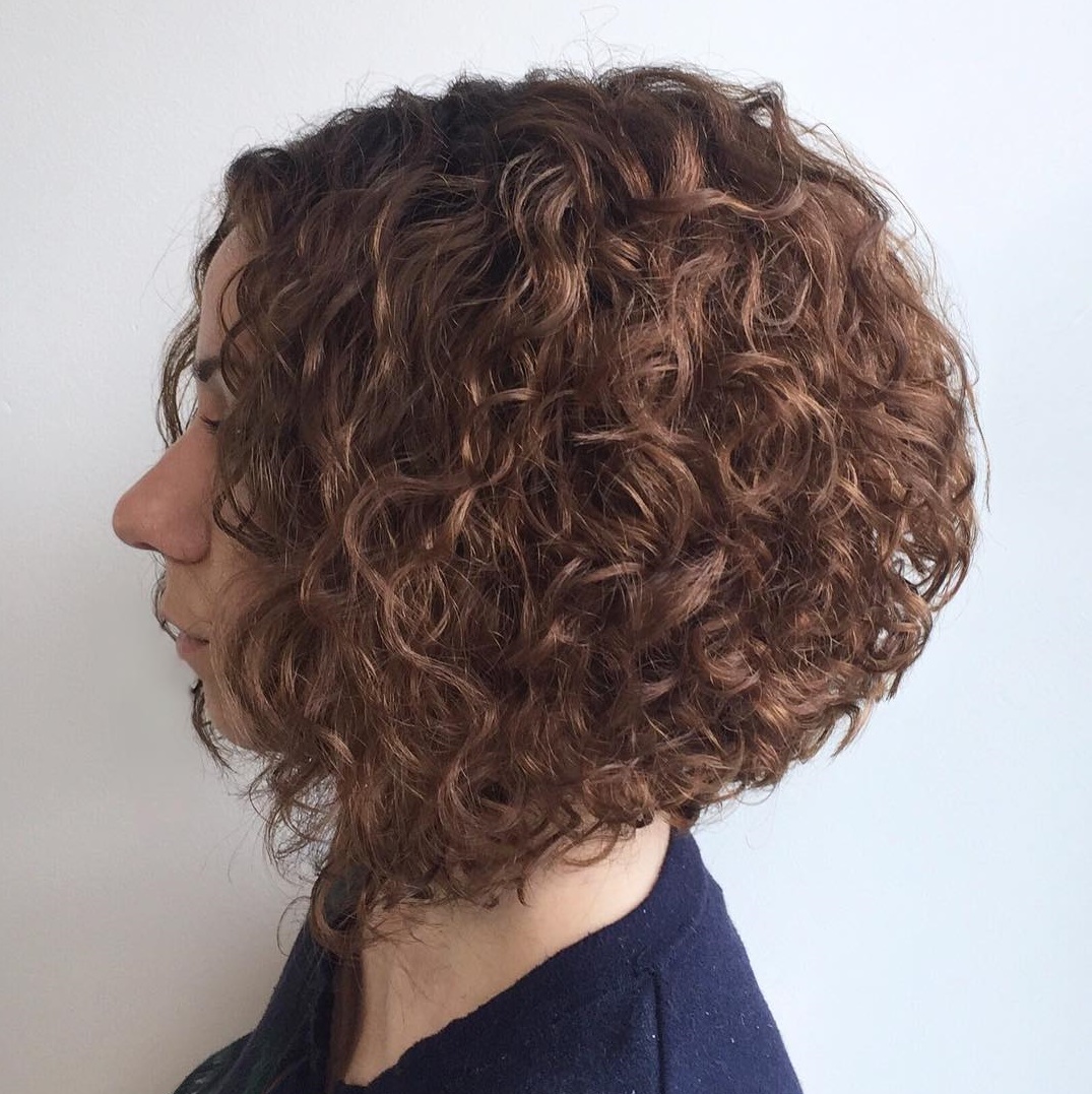 50 Curly Bob Hairstyles For Flattering Modern Looks - Hair Adviser