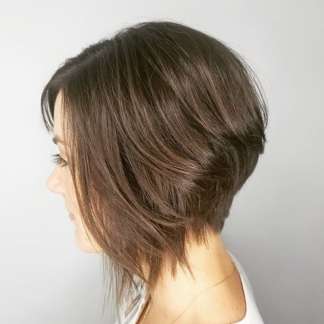 50 Stacked Bobs & Other Stacked Haircuts You’ll Be Dying To Try