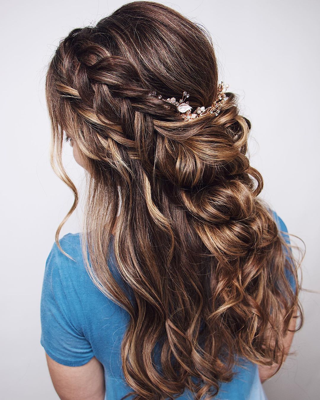 Featured image of post Two Bubble Braids Half Up Half Down / Half up tribal braids create tribal half up half down cornrow braids look fabulous, especially when they are being used to create designs.